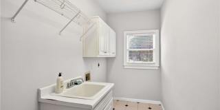 235 Summerhouse Lane Gallery 13