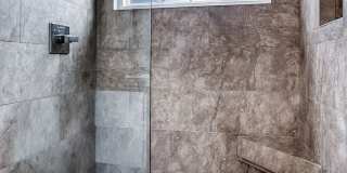 2119 Shadow View Circle Gallery 22