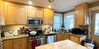 Mission Hill 4 Bed – 3.5 Bath – Central Air – Garage Parking – No Fee – 9/1 Gallery 1