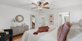 4 Bedroom with a Pool in Helotes! Gallery 39