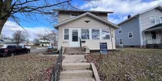 4201 S Wayne Ave - Three Bedroom, 1.5 Bath Home w/Attached Garage! *Upcoming* (Not Yet Showable) Gallery 1