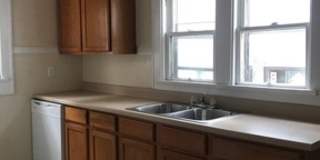 5 Bed 2 Bath House 1 block from Kirkwood ***AVAILABLE AUG 2027*** Gallery 21