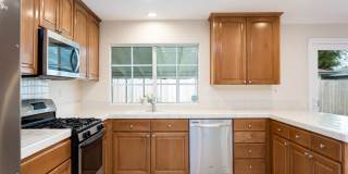 Traditional Single Family with Spacious Yard! Gallery 11