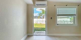 BEAUTIFUL ANNUAL RENTAL HOME - Convenient Location! Gallery 33
