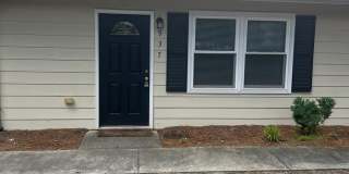 937 N Ashe Street Gallery 1