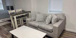 24 WARREN Street unit: 1 Gallery 5