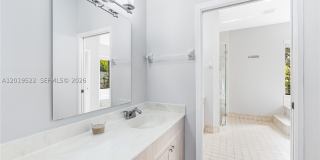 1256 Manor Dr S Gallery 25