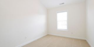 Gorgeous 3 Bedroom 2.5 Bathroom Townhome- Located in Stone Creek Village, Cary! Available August 14th! Gallery 25