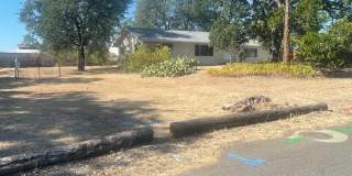 3 BED 1 BATH HOUSE WITH A FENCED BACKYARD Gallery 19