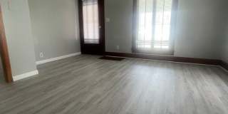 ***Relax, Entertain, and Feel at Home on W Jackson Street*** Gallery 5
