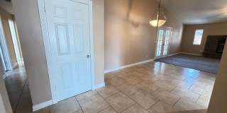 Gorgeous 3 Bed 2 Bath House in a Great Neighborhood Gallery 7