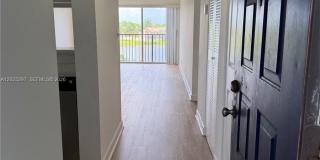 8560 N Sherman Cir Gallery 1