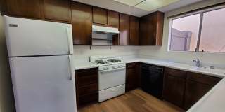 3bd/2ba Home with Two Car Garage Gallery 3