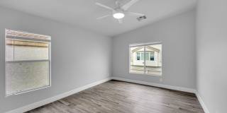 Charming 2 bedroom 2 bathroom townhome Gallery 12