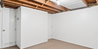 3512 S Division St Gallery 23