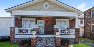 **Charming 1920s Single-Family Home with Private Parking in the Heart of Charleston** Gallery 1