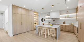 16643 Addison Street Gallery 8