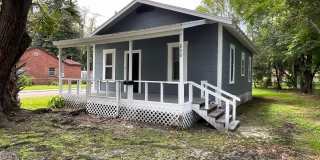 * Move in ready - Large 2/1 Single Family home* * Move in ready - Large 2/1 Single Family home* Gallery 1