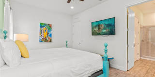 8005 SAND BAR Drive Gallery 13