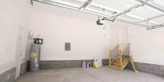 Room in 4 Bedroom Home at Edgerton Dr Gallery 22