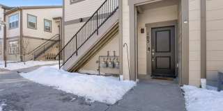 Like new gorgeous ground level Condo with Detached Garage and open floor plan. Gallery 4