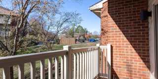 Huntington Square Gallery 60