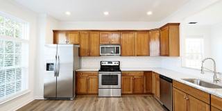 Updated End-Unit Townhome in Crozet Gallery 1