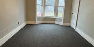 221 Maple Street Gallery 4