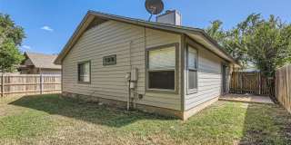 Charming 3/2/2 with Private Fenced Backyard! Gallery 28