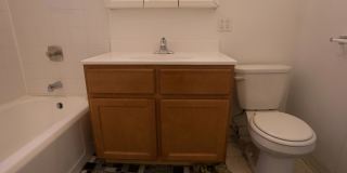 5468-70 S. Hyde Park Boulevard Gallery 6