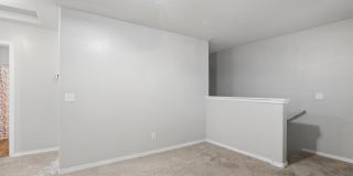 1748 N LOGAN Lane Gallery 26