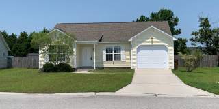 Available Now - 3 Bedroom, 2 Bath House on Newbury Lane Gallery 1
