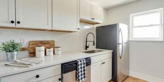 FULLY RENOVATED duplex in East Ridge! Gallery 6