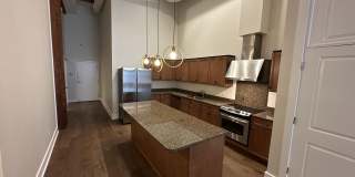 435 S FRONT Gallery 18