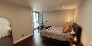 8530 Holloway Dr Gallery 11