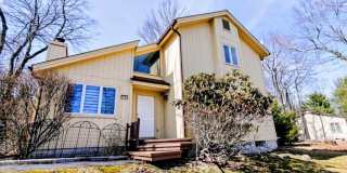 Charming 3BR House in Pocono Summit Gallery 1