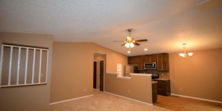 Townhome - 2 bedrooms, 1 bathroom & 1 car garage - NO A/C! NO PETS ALLOWED! Gallery 12