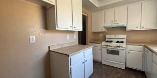 East Lancaster Condo Gallery 9