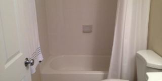 Nice 2 bed near Northeasterm Gallery 6