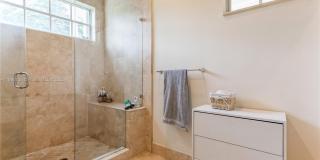 5774 SW 76th Ter Gallery 25