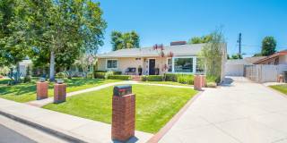 Private Newport Beach Cul-de-Sac Home Gallery 4