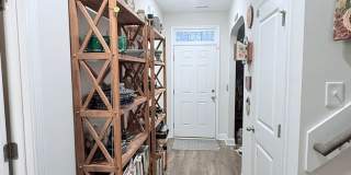 4 Bedroom house minutes from Haymont! Gallery 7