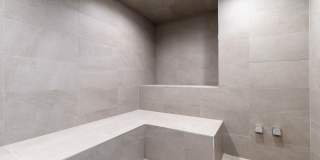 Carrington Square Gallery 20