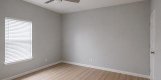 617 HOLMES Avenue Gallery 6