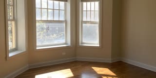 5100 S. Ellis Avenue Gallery 17