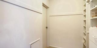 10401 GROSVENOR Place Gallery 10