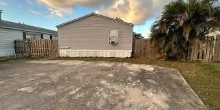 11863 Atlantic Cir Gallery 1