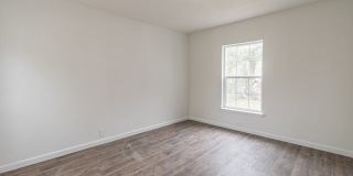 324 BARGAS ST Gallery 20