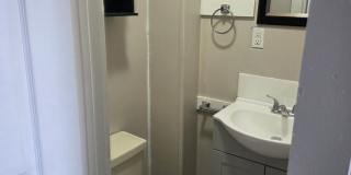 Remodeled 2 bed unit, ready for a new family Gallery 7