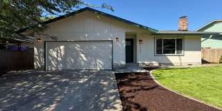 Updated Churchill 3 bedroom 2 bathroom Home Gallery 1